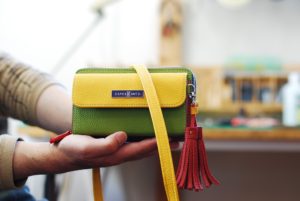 『お財布機能付きポシェット』ドイツシュリンク＆ノブレッサカーフ　